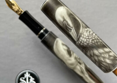 The Black Swan hand-painted fountain pen