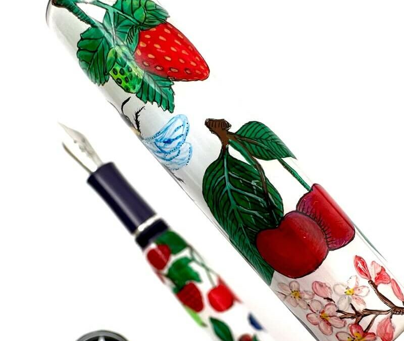 Berries hand-painted fountain pen