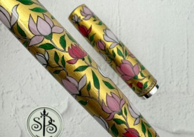 Magnolias on Gold fountain pen